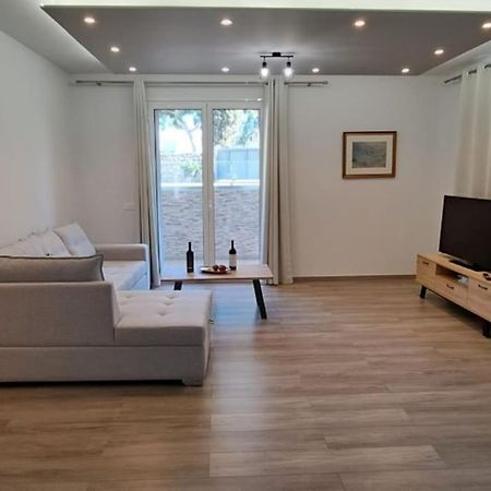 Anemonis Apartment Nafplio Bagian luar foto