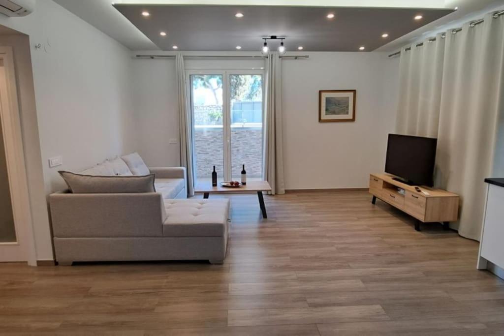 Anemonis Apartment Nafplio Bagian luar foto
